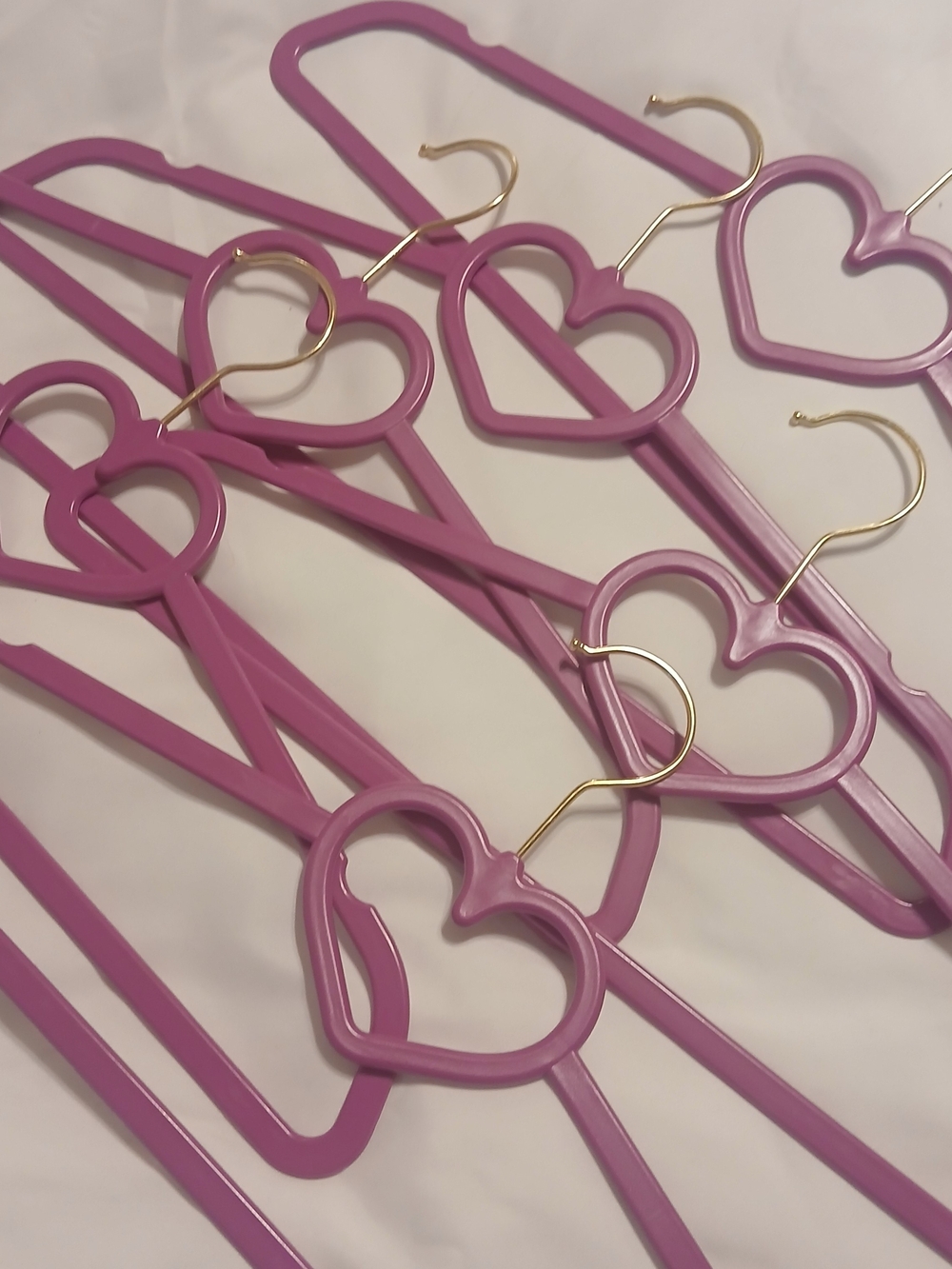 Dark Pink Heart-Shaped Plastic Hangers - Set of 20